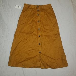 BUTTON FRONT SKIRT NWT